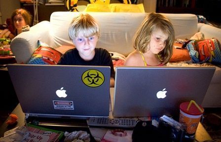 El uso de móviles podría afectar el desarrollo de los niños 